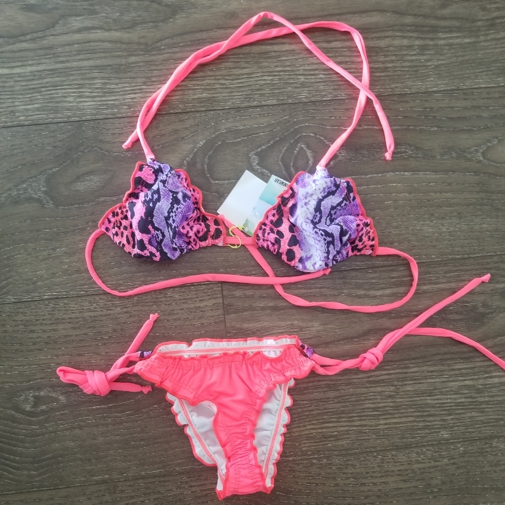 Bathing suit - Picture 2 of 2